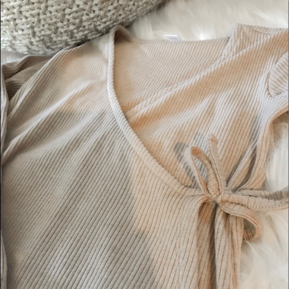 Top - Picture 3 of 3